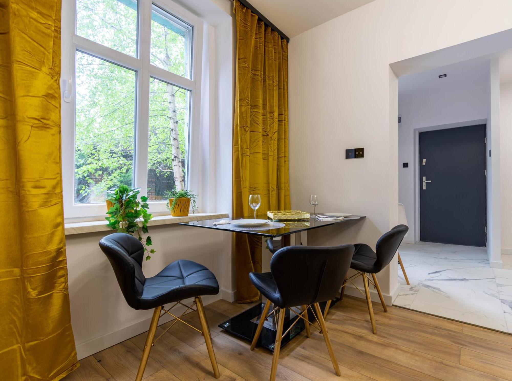 Klimatyczny Apartament Wroclawska Apartman Bytom Kültér fotó